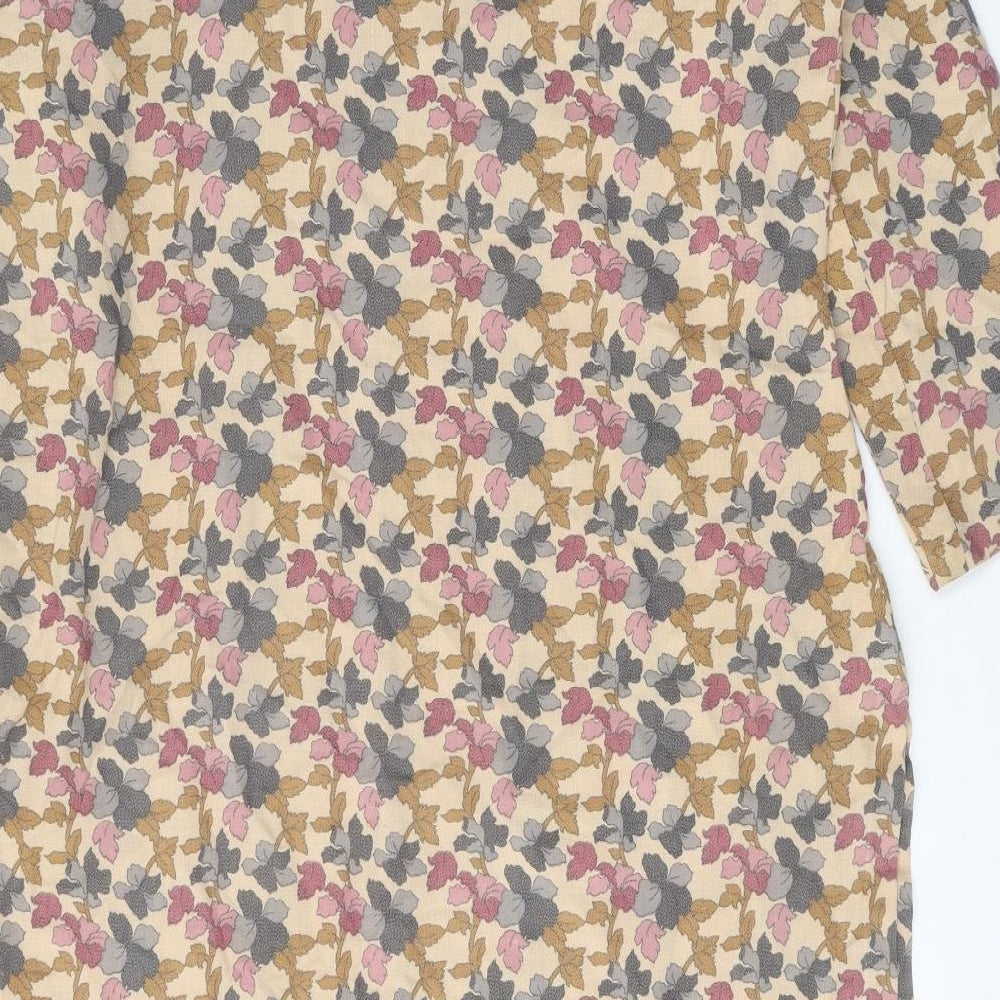 Preworn Womens Beige Geometric Polyester Shift One Size Round Neck Pullover