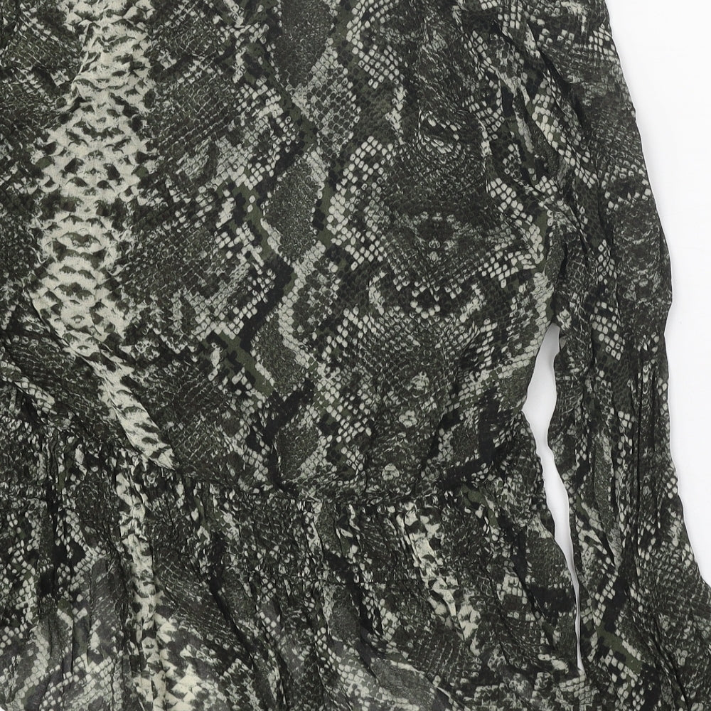 H&M Womens Green Animal Print Viscose Basic Blouse Size 16 V-Neck - Snake Print