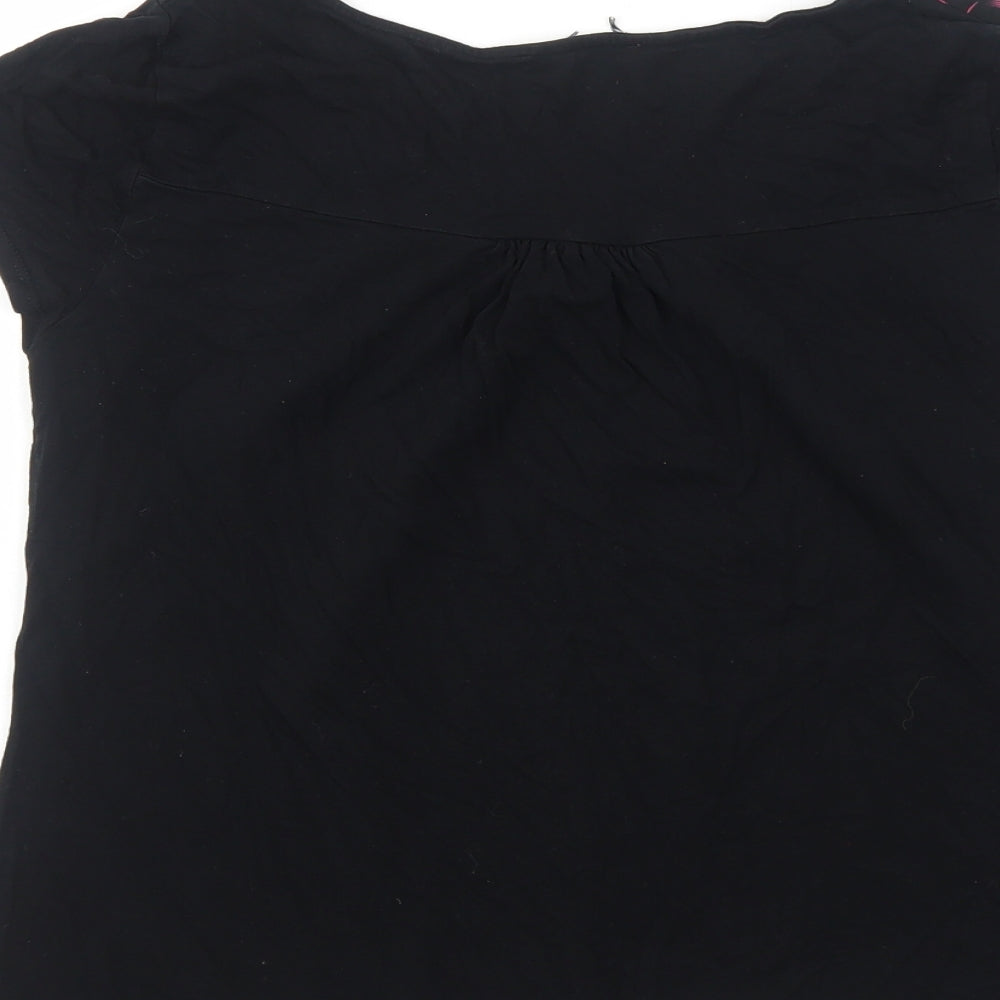 Preworn Womens Black Geometric Polyester Basic T-Shirt Size S Scoop Neck