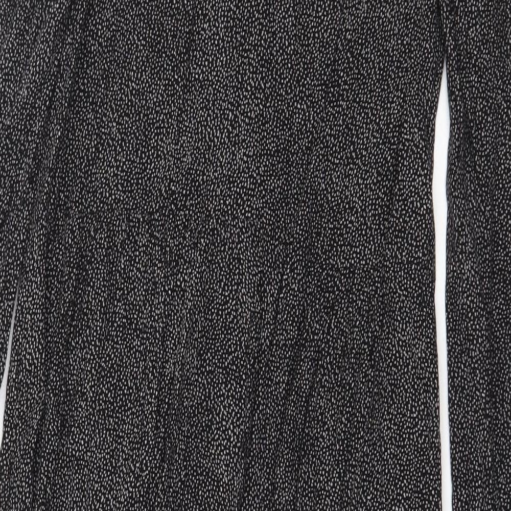 H&M Womens Black Geometric Viscose Trapeze & Swing Size 6 Round Neck Button