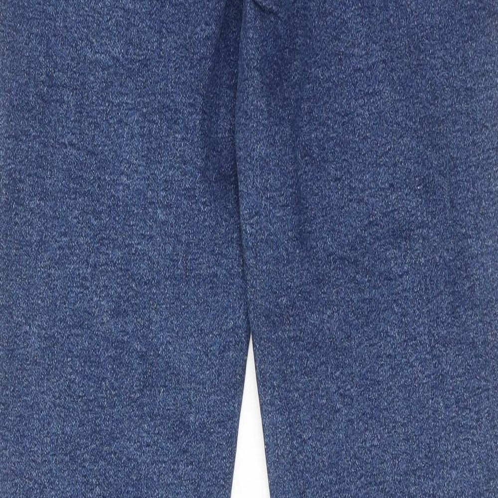 Brand and care label for Denim & Co. men’s blue cotton skinny jeans, size 30, in regular button
