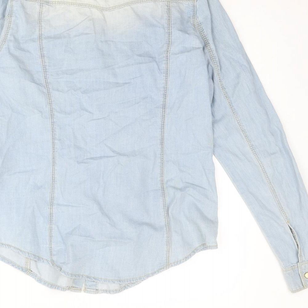 Brand and care label for Denim & Co. women’s blue cotton basic button-up, size UK 10, collared