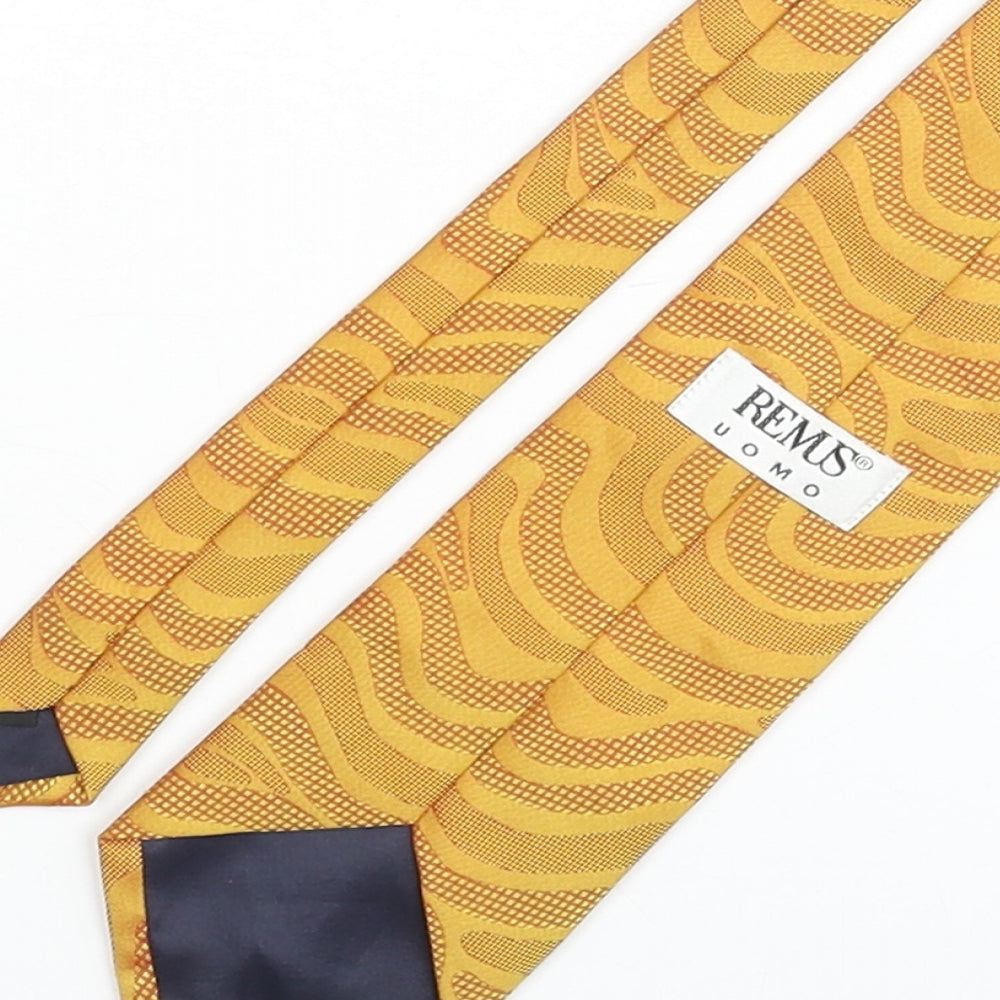 Remus Uomo Mens Yellow Geometric Polyester Pointed Tie One Size - Wave Pattern