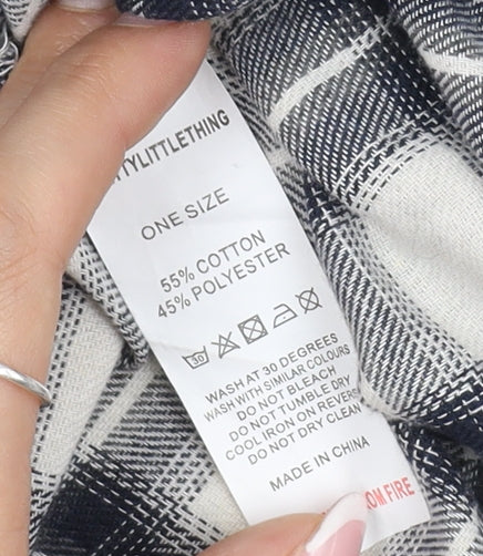 PrettyLittleThing Women's Black Plaid Button-Up Shirt