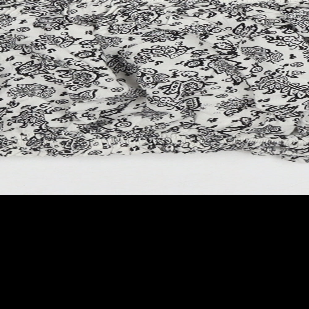 Boohoo Womens White Paisley Viscose Cropped T-Shirt Size M Off the Shoulder