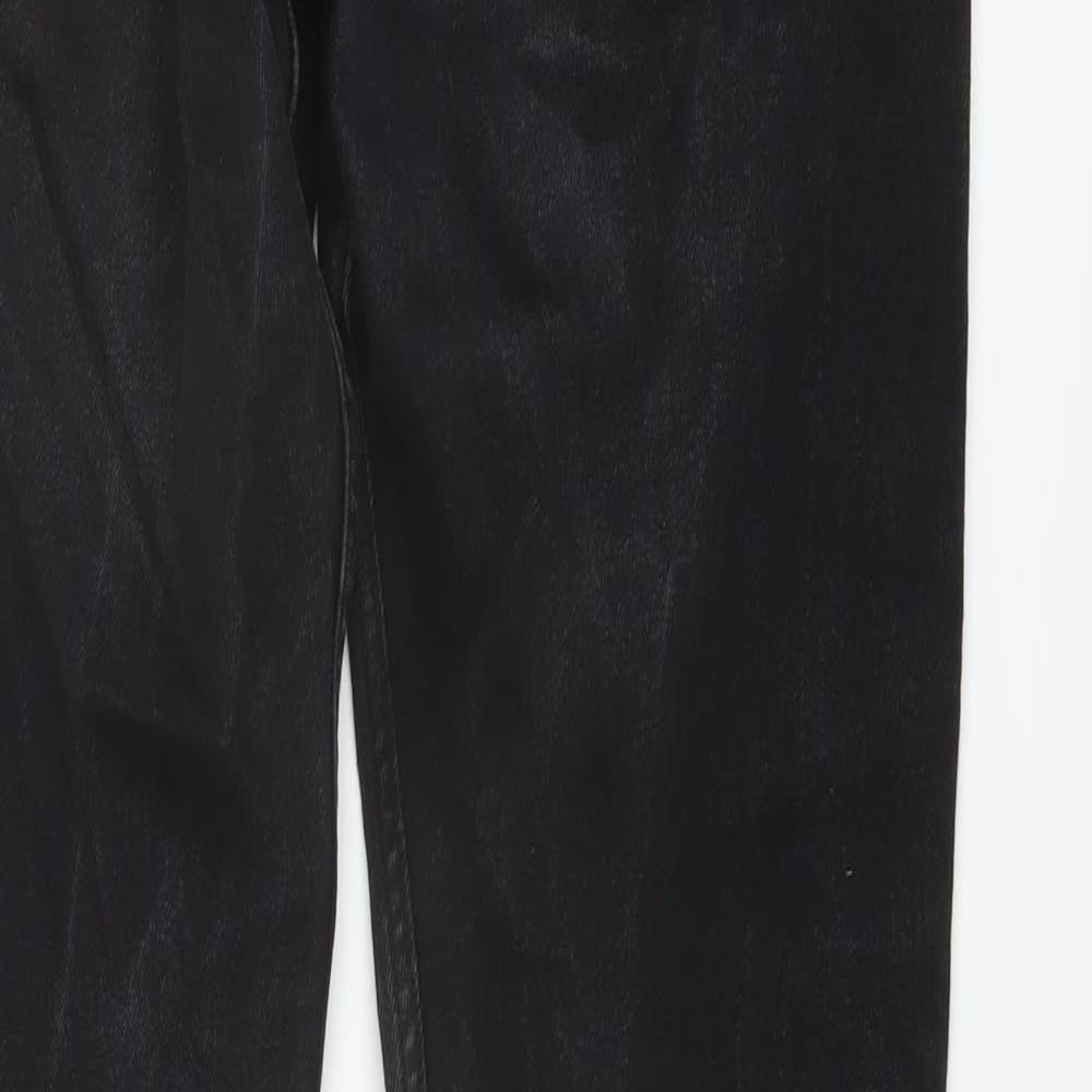 Brand and care label for Easy men’s black cotton straight jeans, size 32, in, 30-inch leg regular button