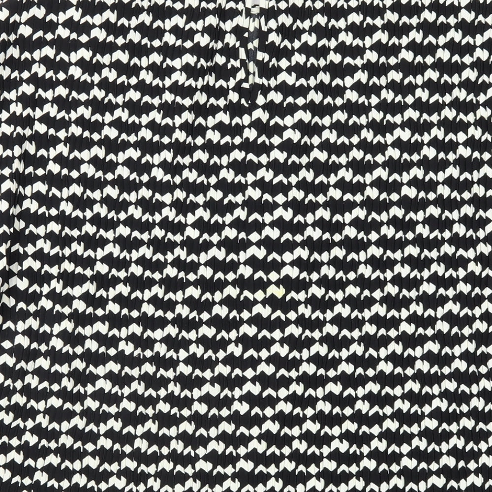 Marks & Spencer Womens Black Geometric Polyester Basic T-Shirt Size 12 Round Neck