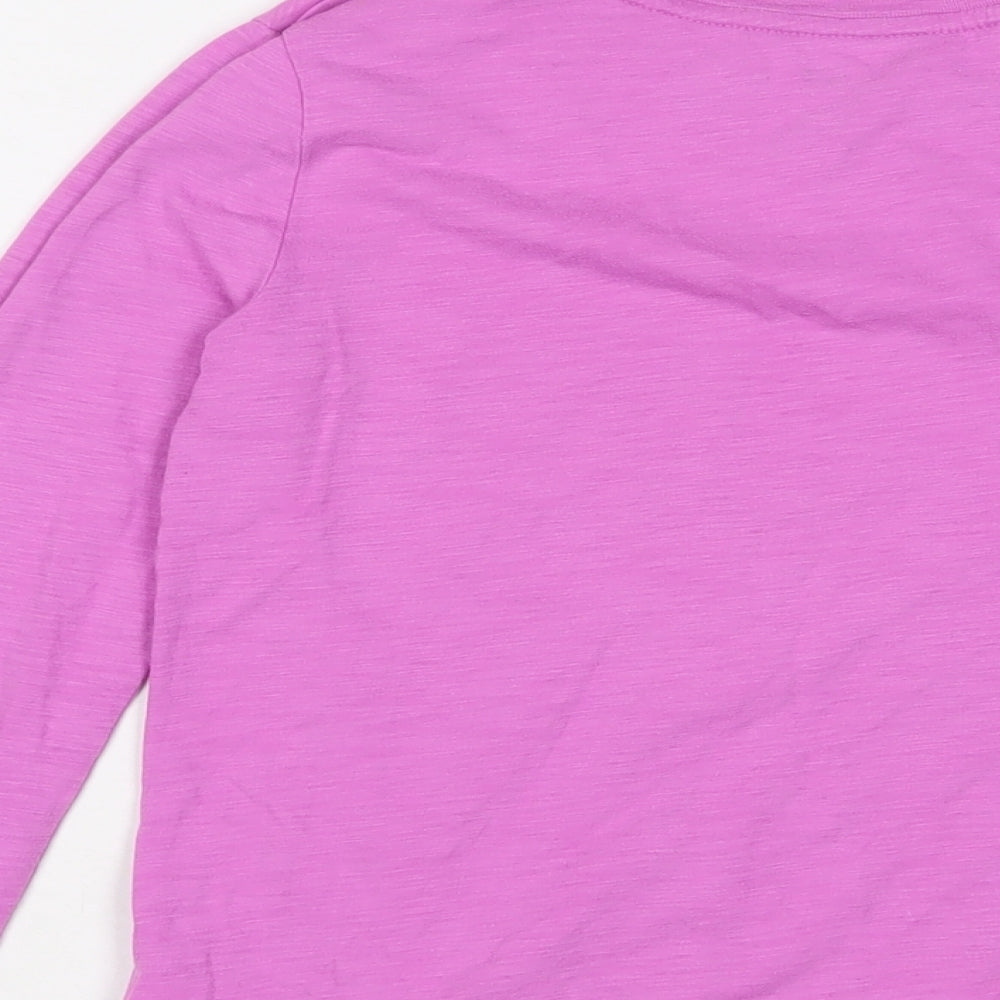 Brand and care label for Gap girls’ pink cotton basic t-shirt, size 10-11, years crew neck pullover - tie front