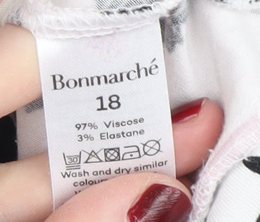 Bonmarché Women's White Floral T-Shirt Size 18