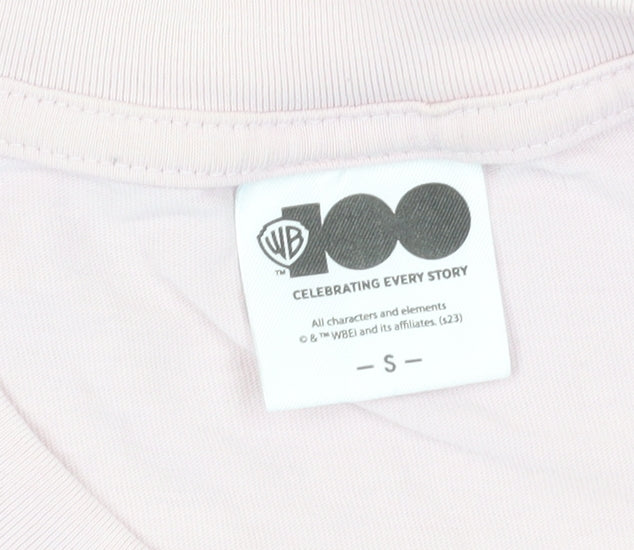 Close-up detail of Penny Wise IT Chapter 2 Pink Cotton T-Shirt, size S