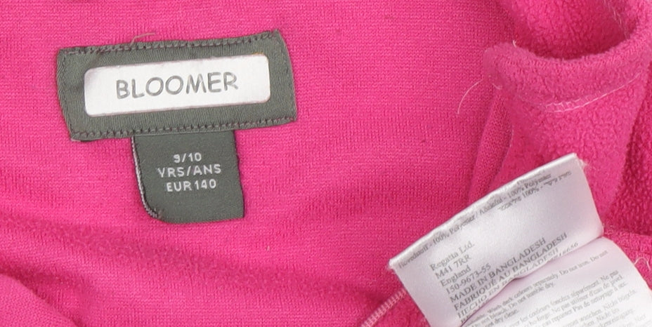 Close-up detail of Bloome girls’ pink fleece pullover sweatshirt 9-10 years