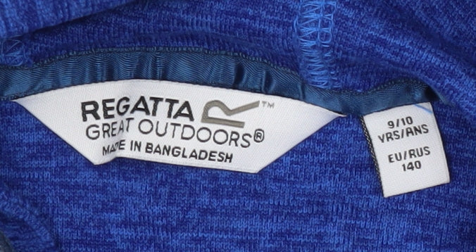 Brand and care label for Regatta boys’ blue pullover hoodie 9-10 years