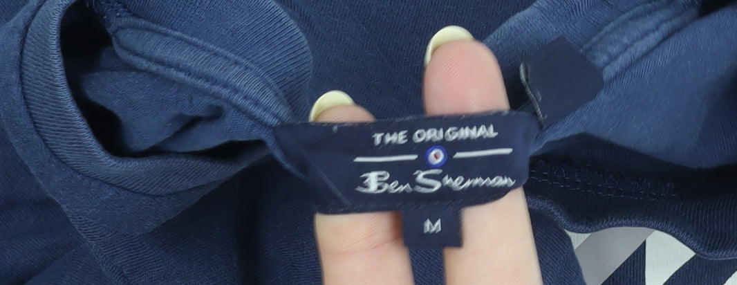 Ben Sherman Men's T-shirt, size Medium.