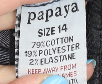 Papaya Women's Blue Straight Jeans Size 14