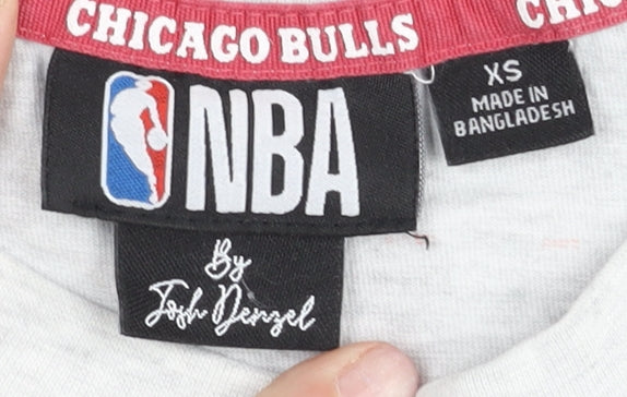 NBA Chicago Bulls Unisex Grey XS T-Shirt Crew Neck Short Sleeve