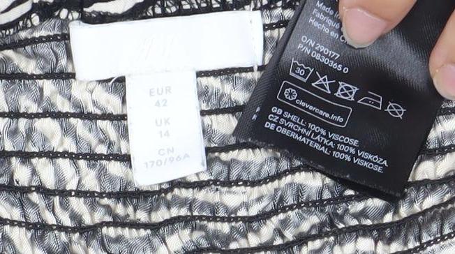 H&M Women’s Black Zebra Print Blouse Size 14 Long Sleeve Cropped