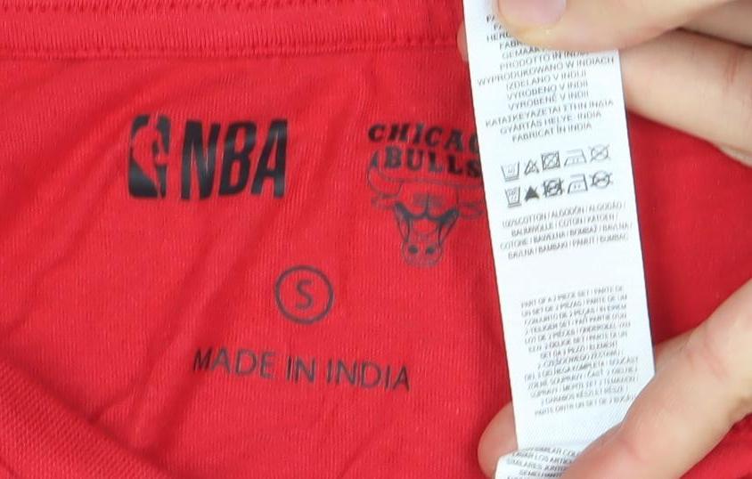 NBA Chicago Bulls Red Long Sleeve Men's T-Shirt Size S