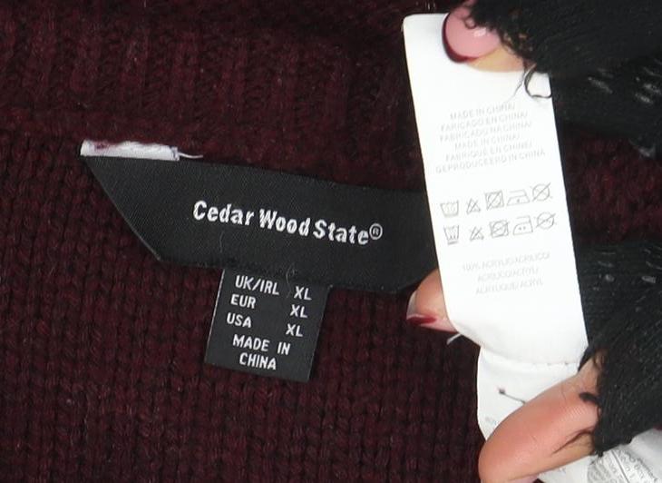 Cedar Wood State Men’s Red XL Cable-Knit Crew Neck Jumper