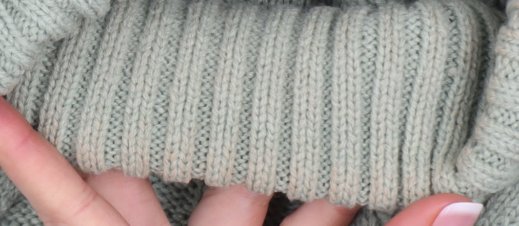 Quiz Women’s Green Roll Neck Cable Knit Sleeveless Vest Jumper Size S