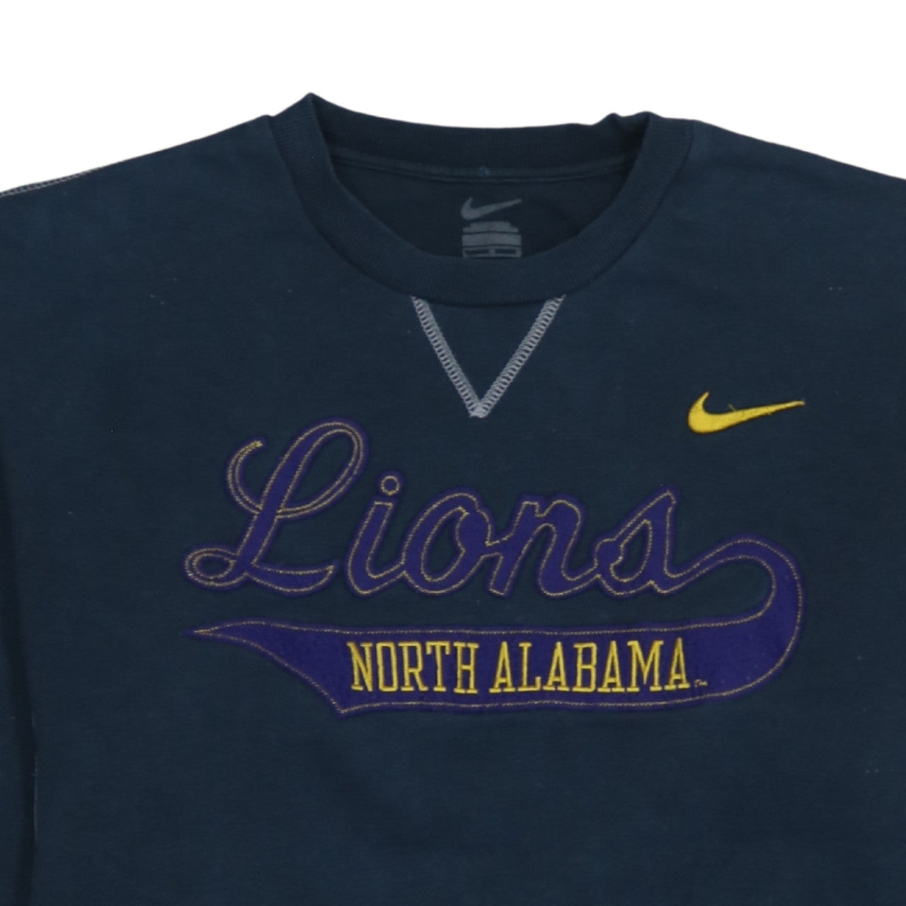 Nike Men’s Blue North Alabama Lions Embroidered Crew Sweatshirt L