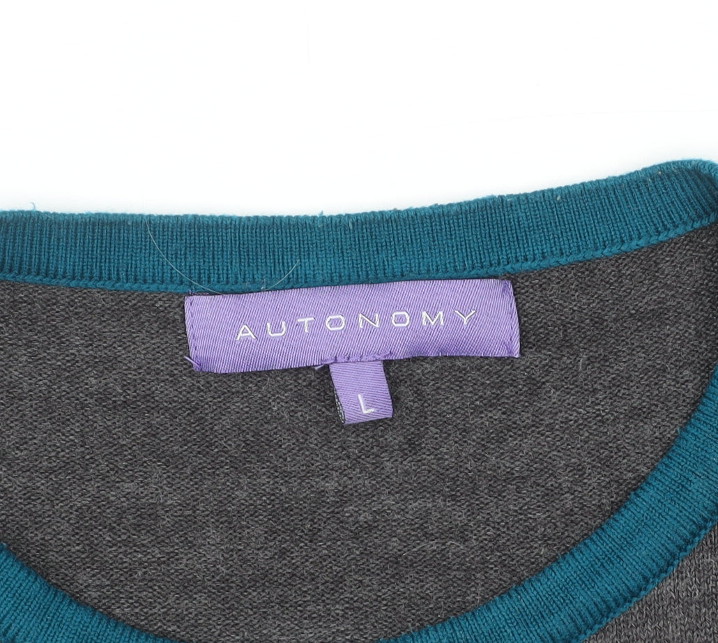 Autonomy Women's Grey Geometric Crew Neck Pullover Jumper Size L