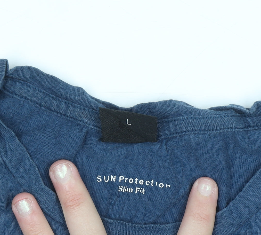 Hugo Boss Men's Blue Slim Fit Sun Protection T-Shirt L