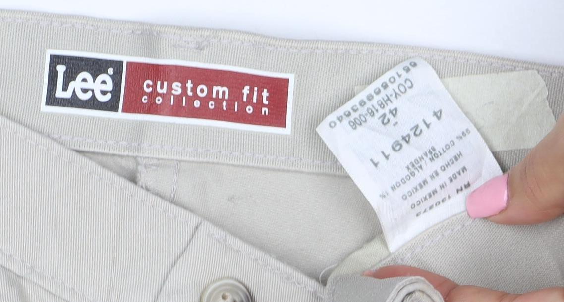 Lee Men's Beige Chino Shorts Size 42 Custom Fit Cotton