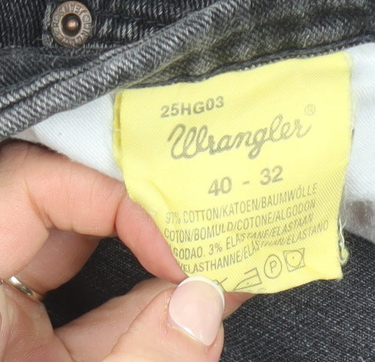 Wrangler Men's Black Straight Leg Jeans 40W 32L Regular Fit Denim