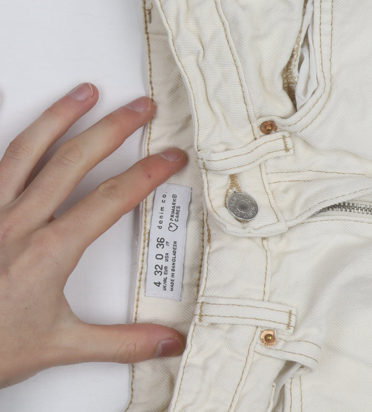 Denim Co. Women's Ivory High Rise Mom Jeans Size 10