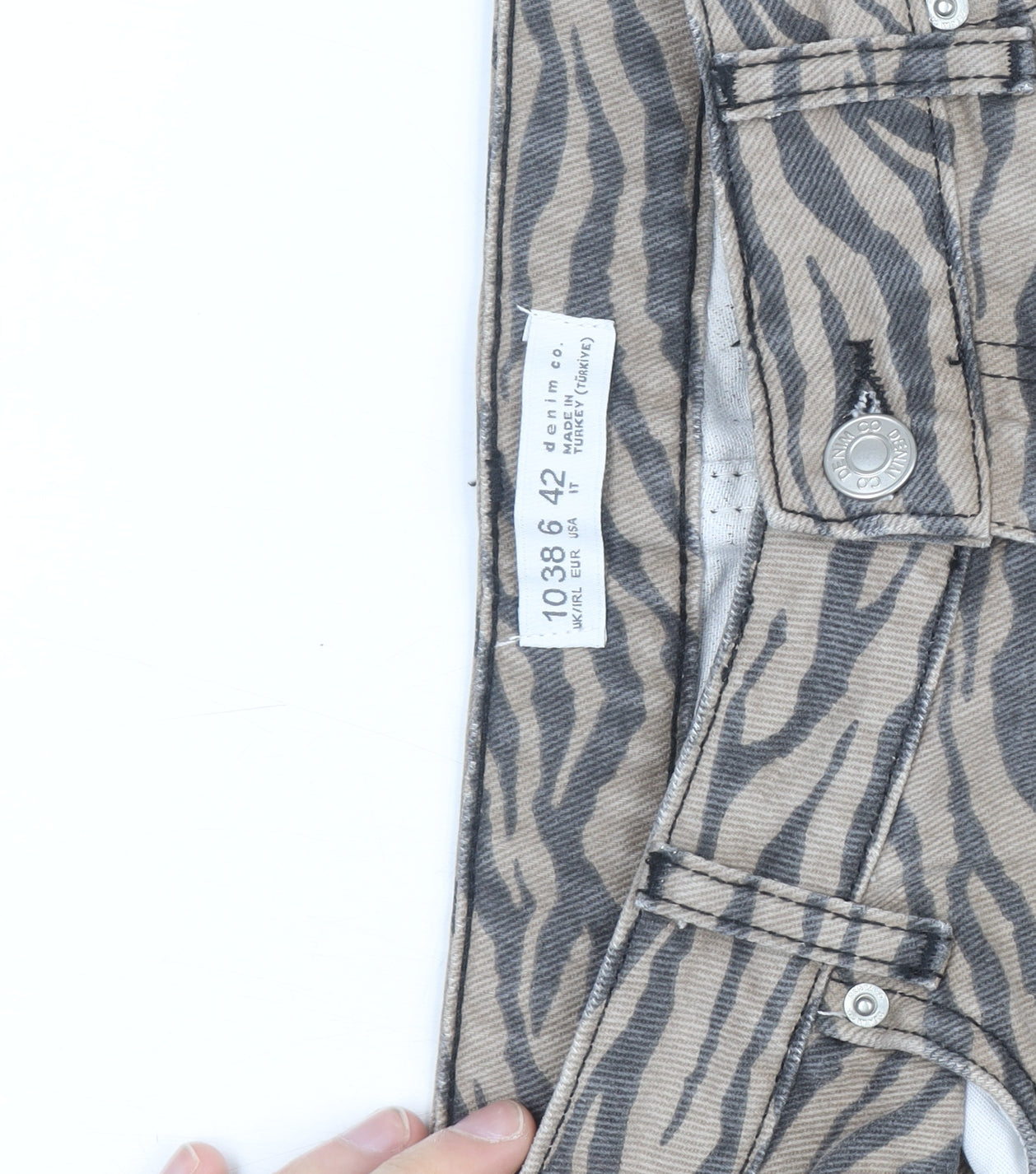 Denim Co. Women’s Beige Animal Print Straight Jeans Size 16