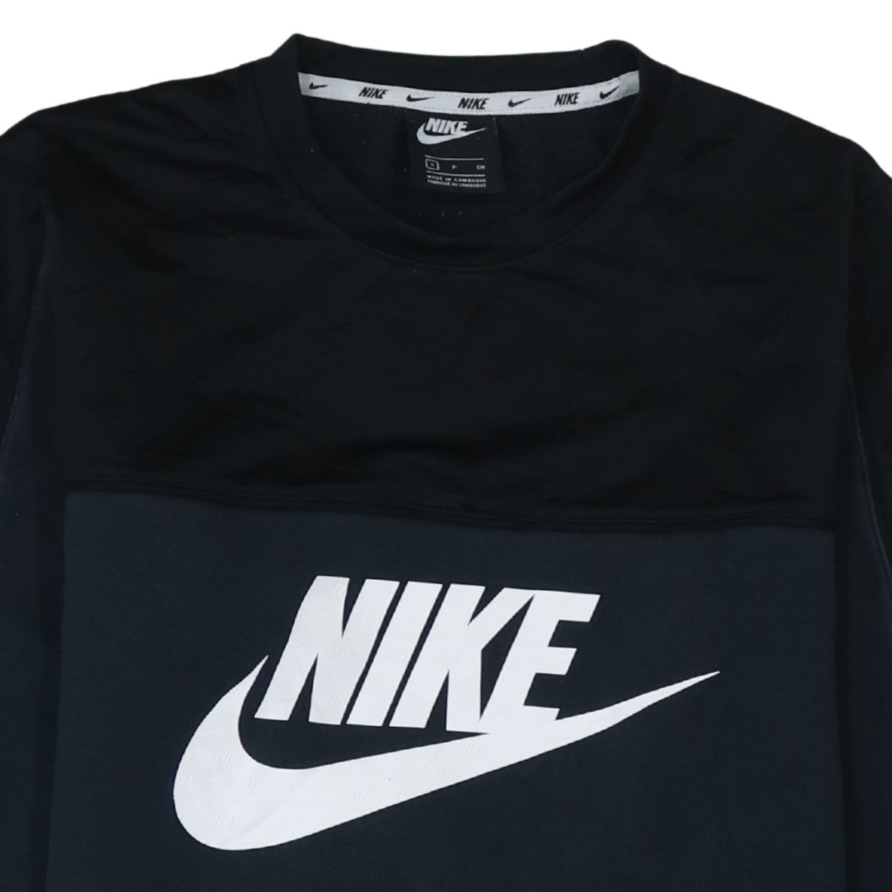 Nike Men's Black Small Logo Pullover Crew Neck Sweatshirt