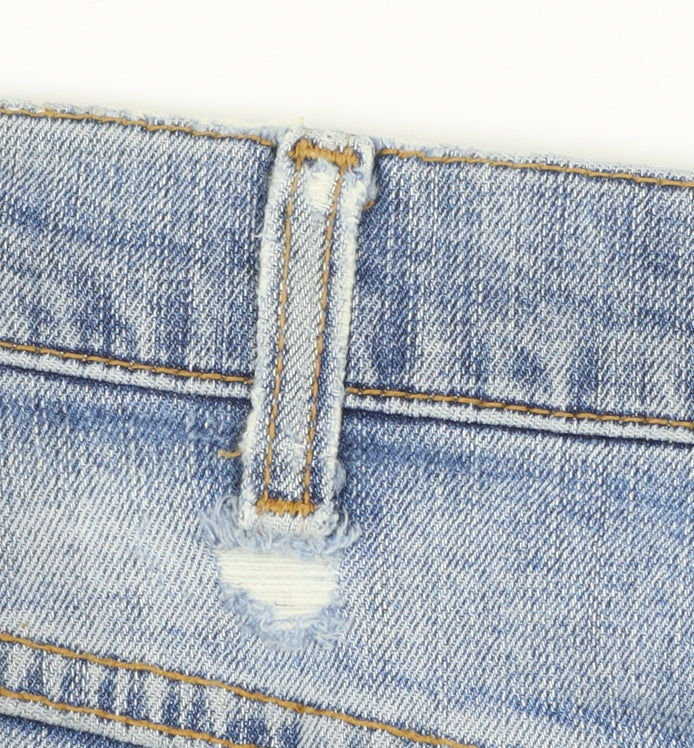 Wrangler Men’s Blue 36x34 Straight Fit Light Wash Stretch Denim Jeans