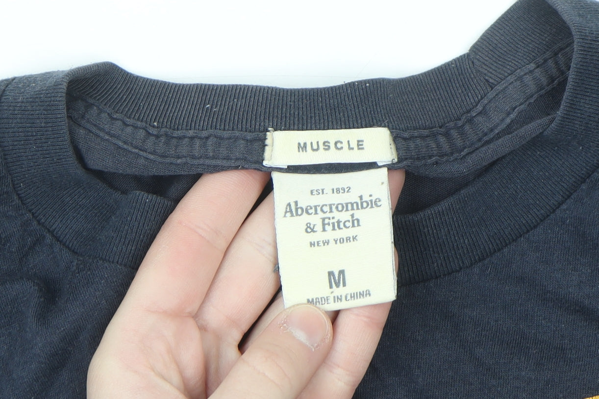 Abercrombie & Fitch Men’s Blue Muscle Fit Graphic T-Shirt Size M