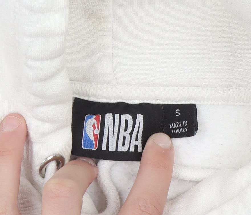 NBA Chicago Bulls Women's White Small Pullover Hoodie