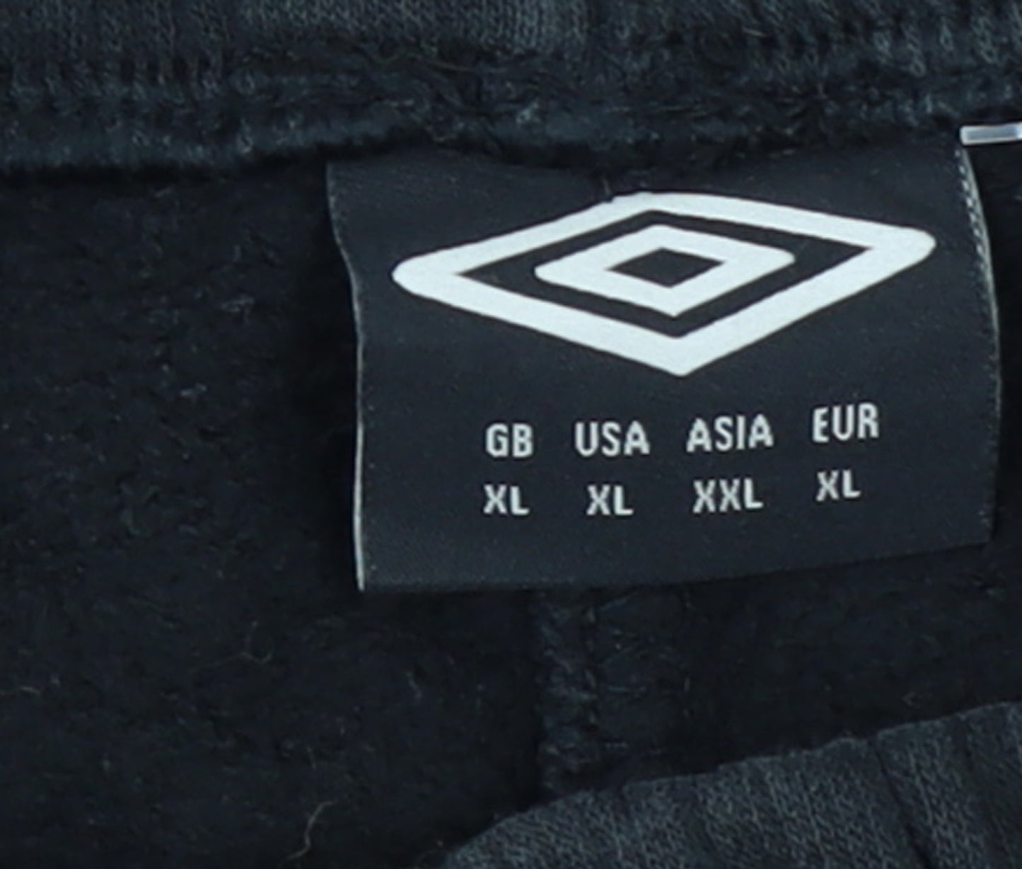 Umbro Men Black XL Jogger Trousers Fleece Lined Tapered Fit