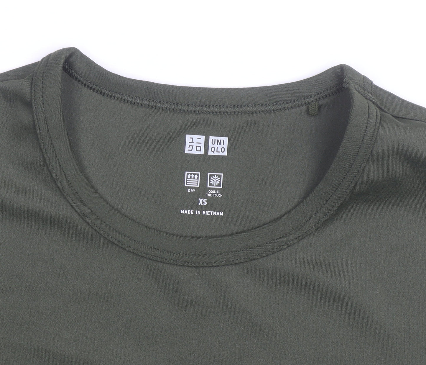 Uniqlo Men's Green Quick Dry Crew Neck Short Sleeve T-Shirt XS