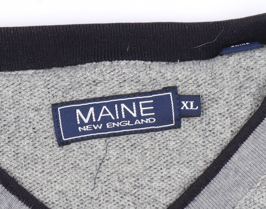 Maine New England Men's Grey V-Neck Fleece Sweatshirt XL