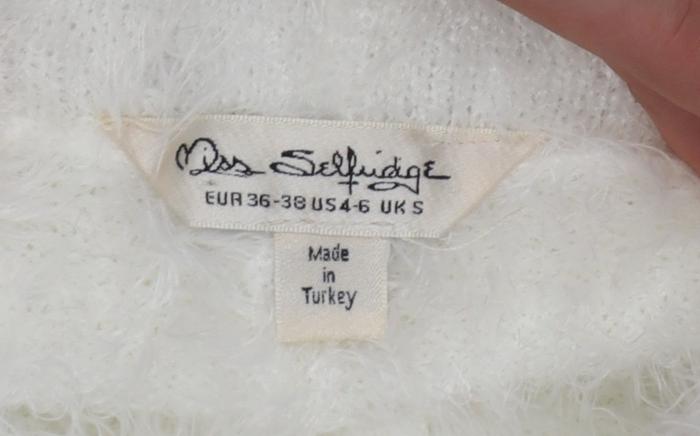 Miss Selfridge Women’s White Fluffy Knit Sweat Shorts Size S