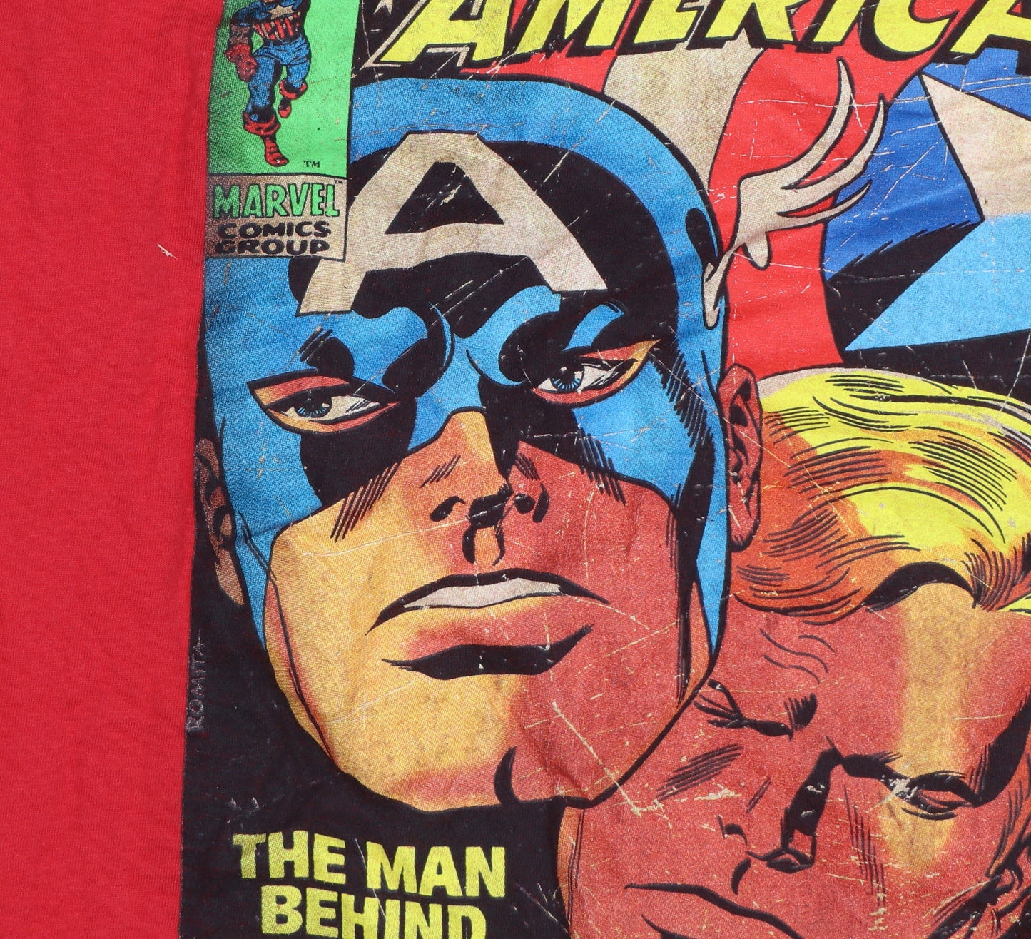 Marvel Men's Red Captain America Graphic T-Shirt Medium