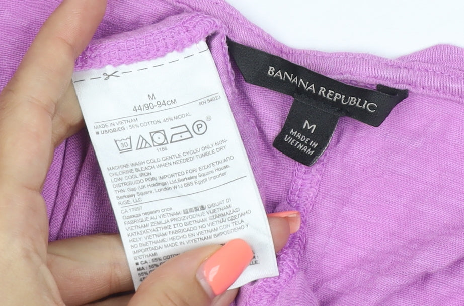 Banana Republic Women’s Pink M Basic Scoop Neck Short Sleeve T-Shirt