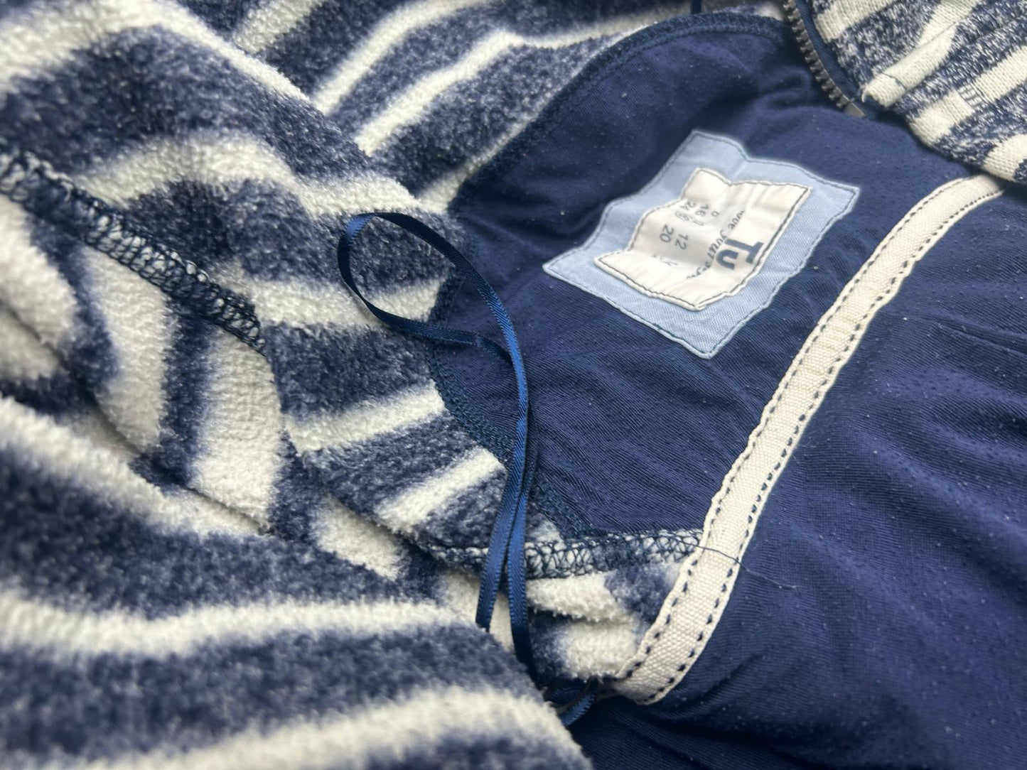 Hoodies & Sweats Clothing Warehouse Clearance 20 Pack For Resale