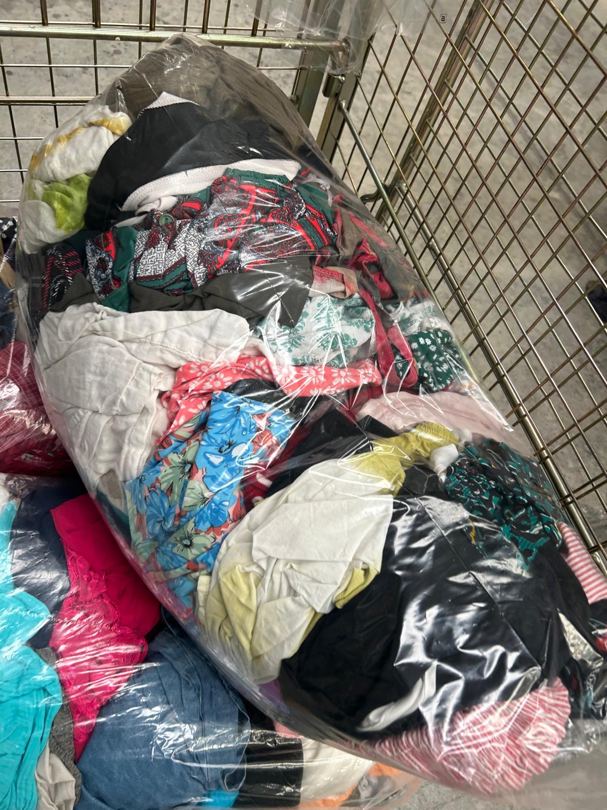Emmaus UK Charity Light Weight Summer 25 Pack Summer Bundle