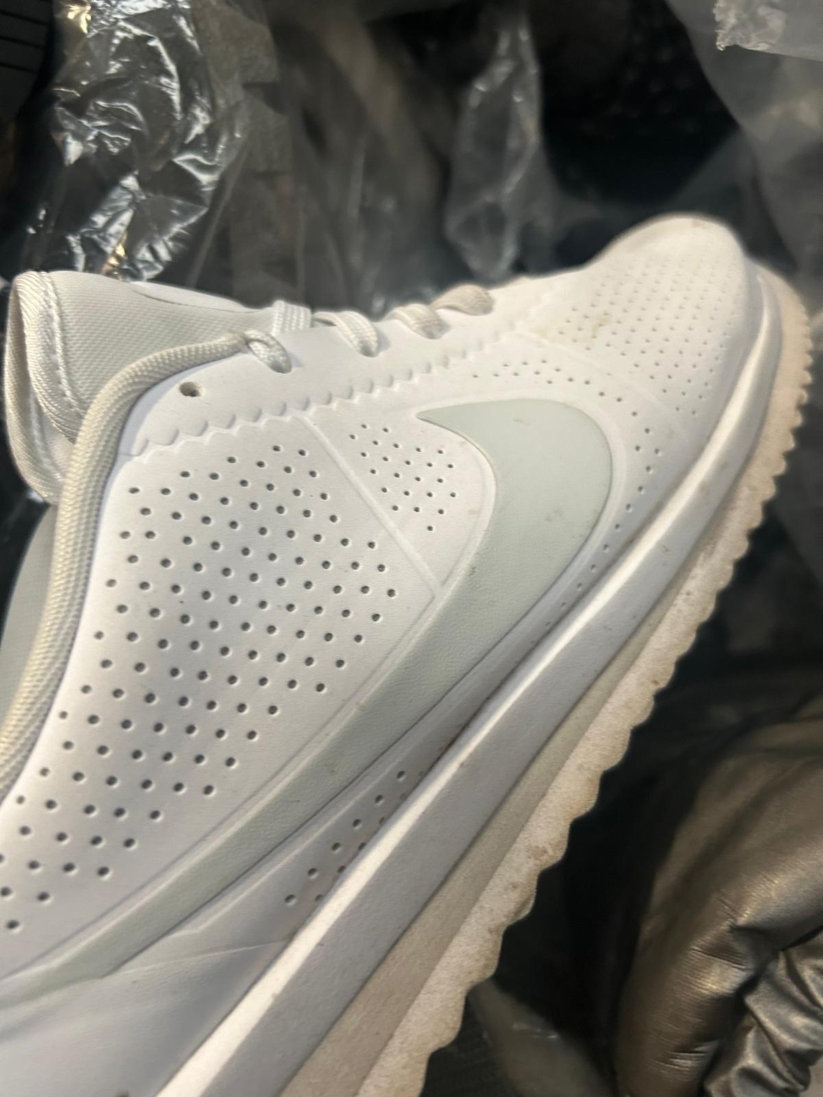 Used Clearance Wholesale Footwear Includes Box For Resale Used