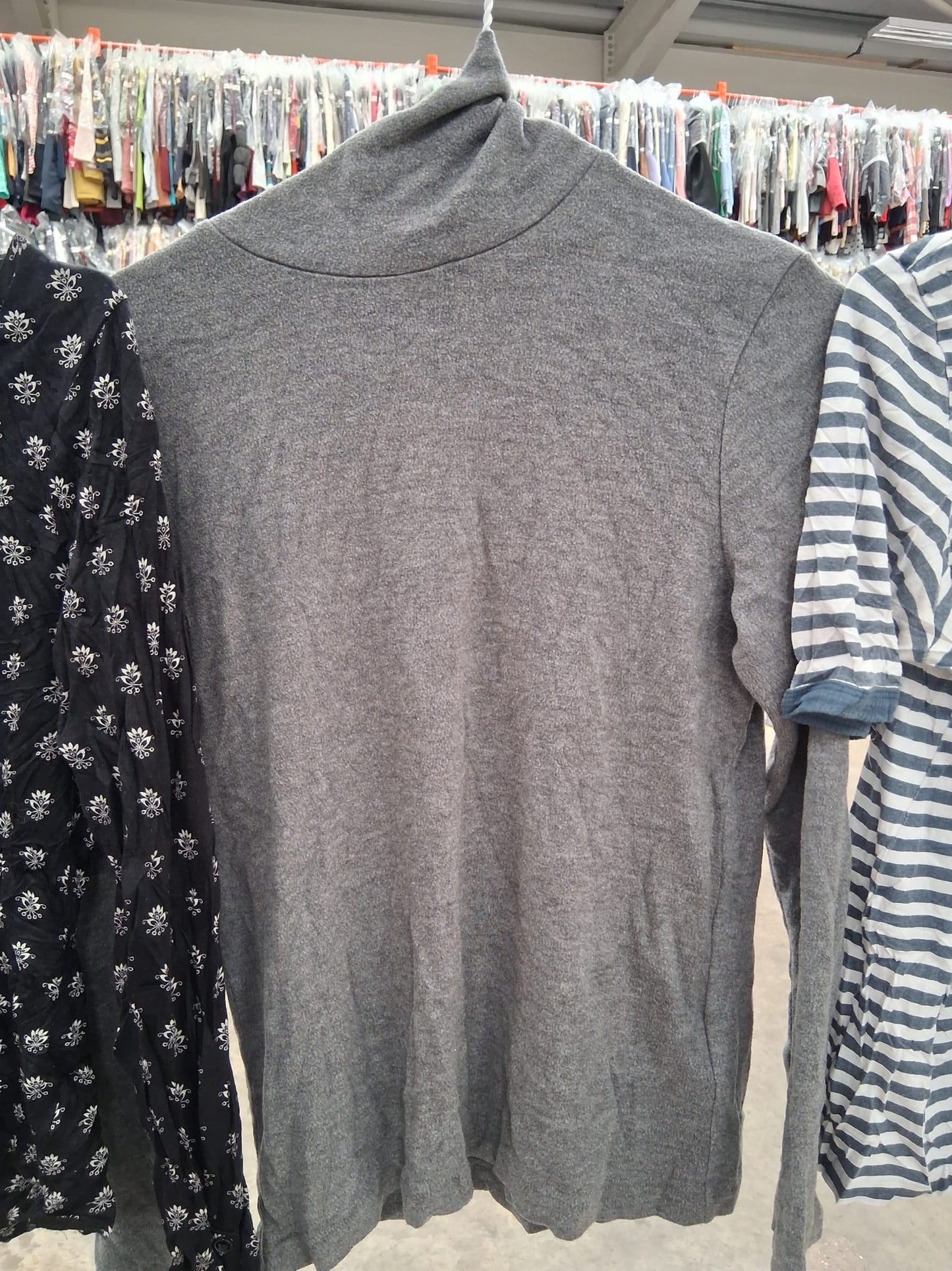 African Grade Mixed Clothing – 10KG Export (South Africa Market)