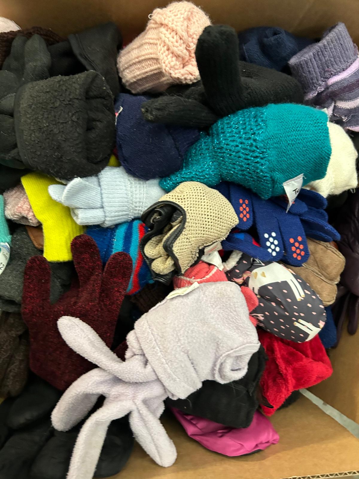 Wholesale Branded Non-Paired Used Gloves 100 Pairs