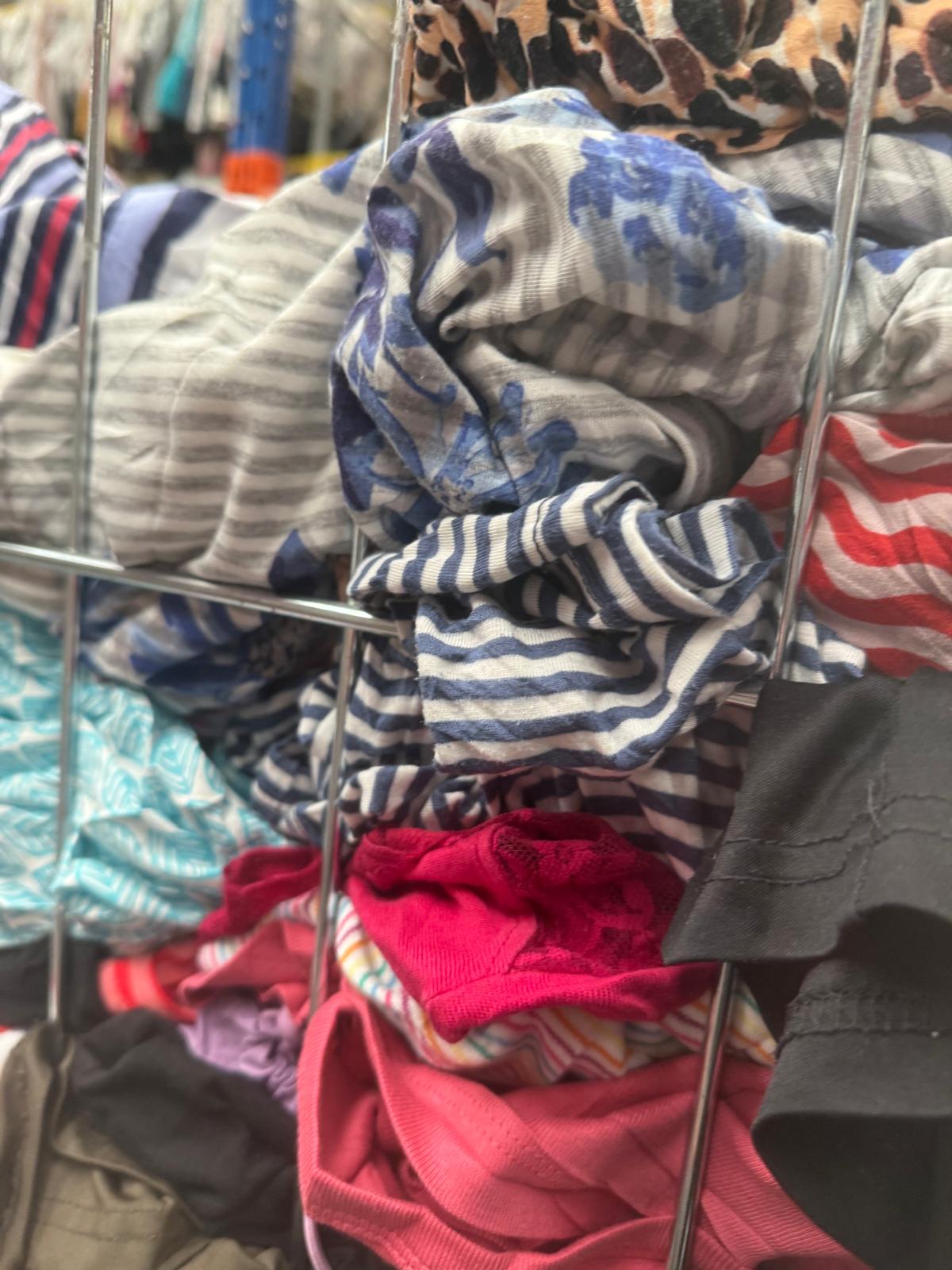African Grade Mixed Clothing – 10KG Export (Kenya Market)