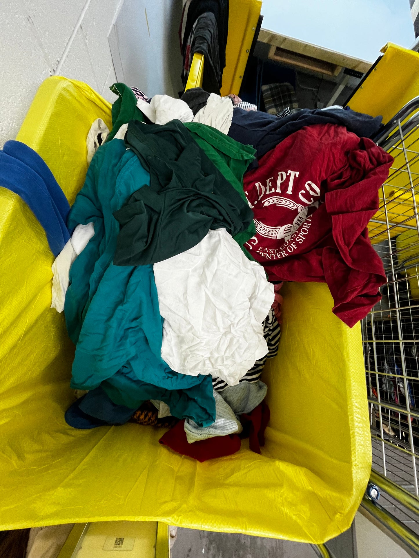 Bulk Wholesale Mixed Used Clothing Approx 13000 Items 10,000 Kilos