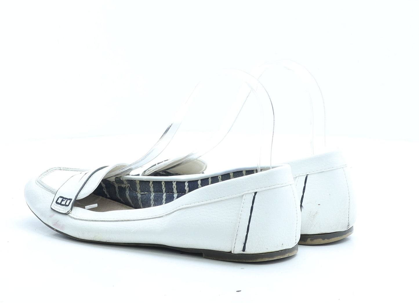 Preworn Womens White Faux Leather Loafer Flat UK 5