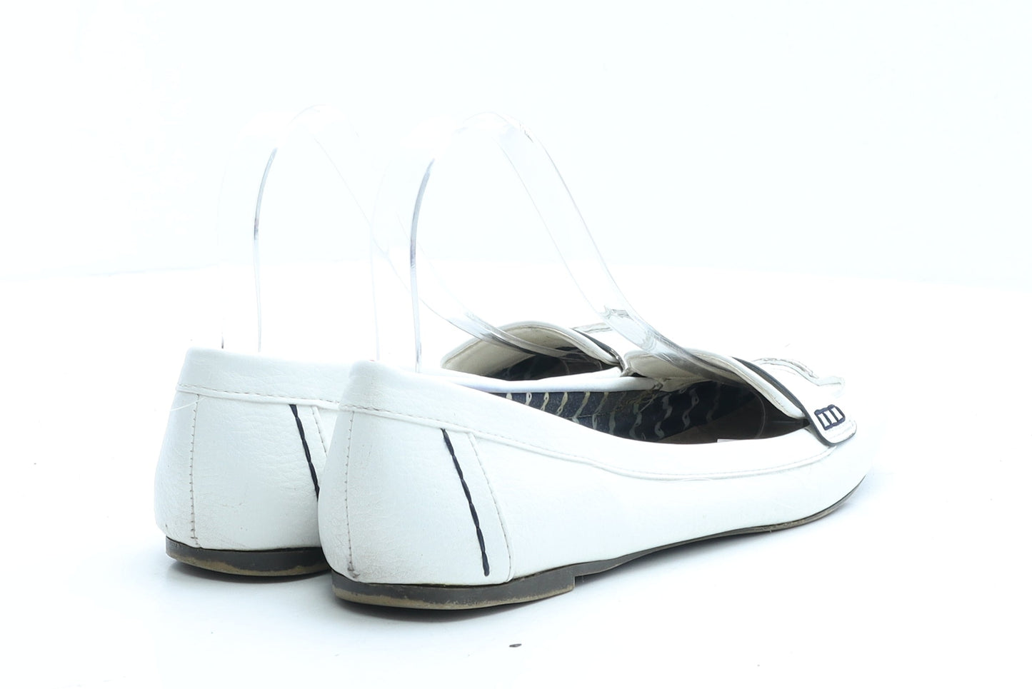 Preworn Womens White Faux Leather Loafer Flat UK 5