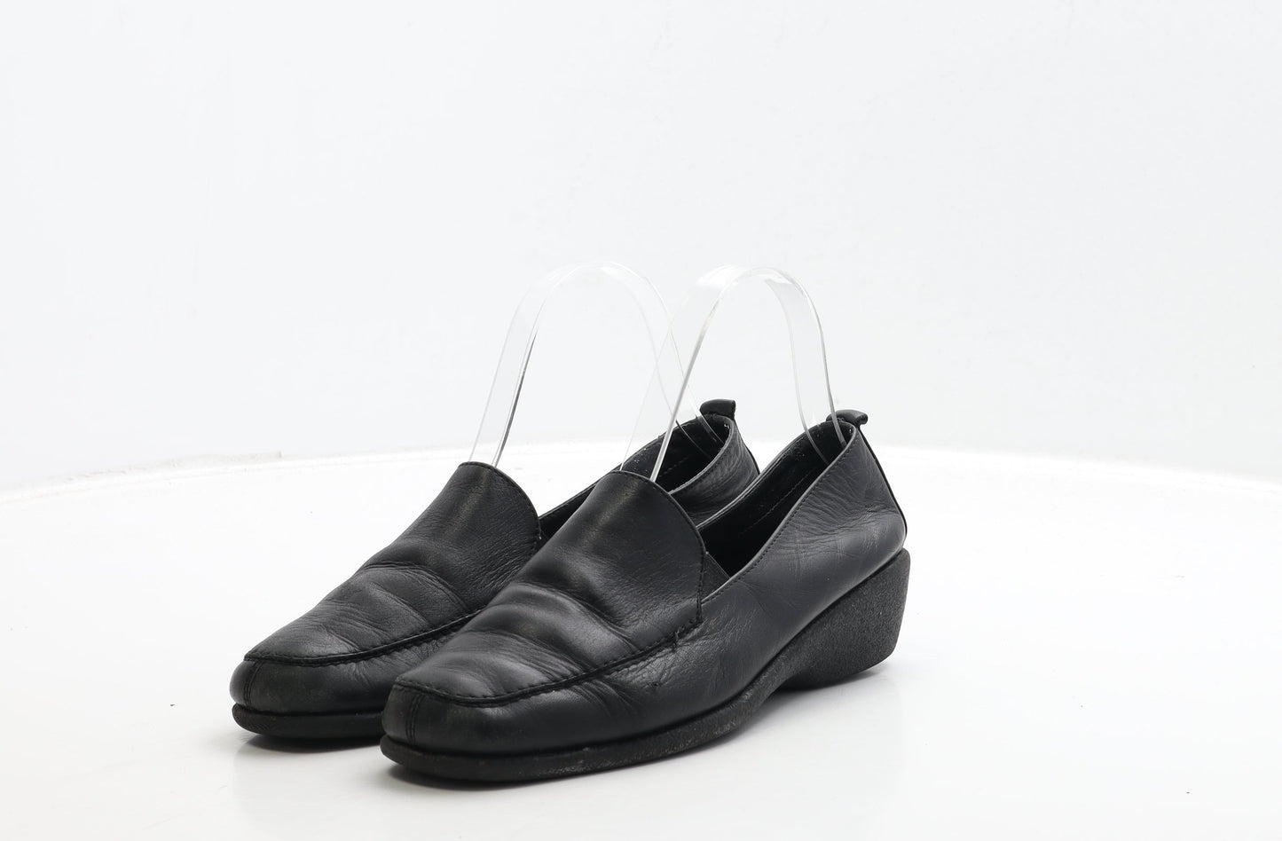 Preworn Womens Black Leather Court Heel UK 3 36